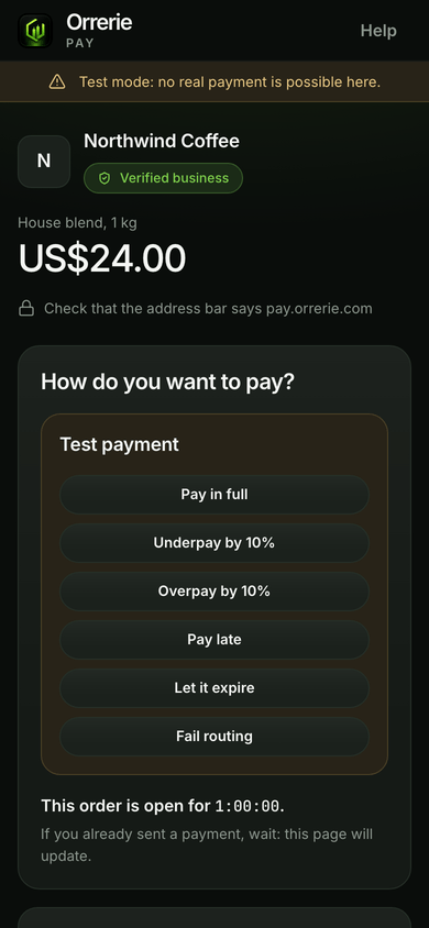 The checkout in test mode on a phone: the buttons that simulate each kind of payment.